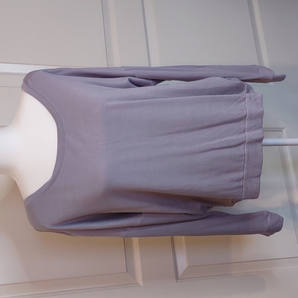 Stevie Hender Lilac Long Sleeve Pull Over Top Size Large NWT